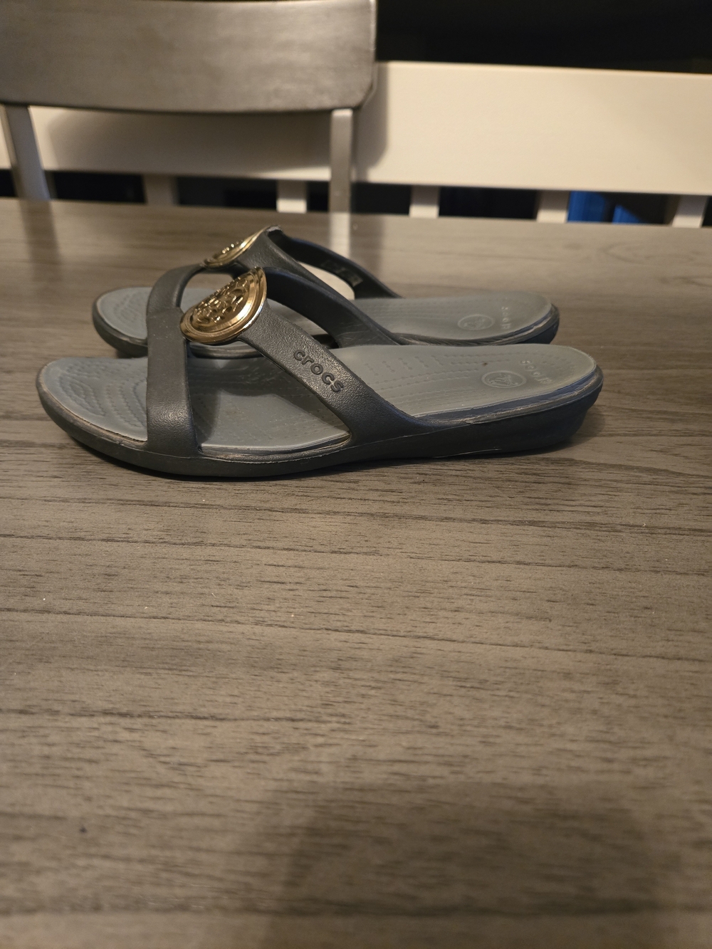 Crocs Sanrah Circle Slide Sandal Women's Size 6 Black - Picture 4 of 4